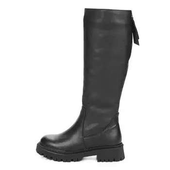 Черные утепленные сапоги из кожи