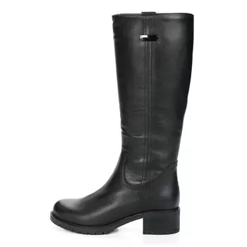 Черные утепленные сапоги из кожи