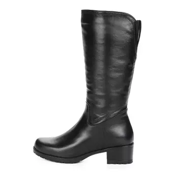 Черные утепленные сапоги из кожи