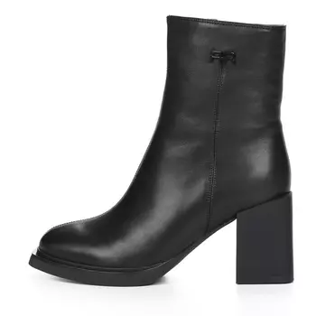 Черные зимние ботильоны из гладкой кожи