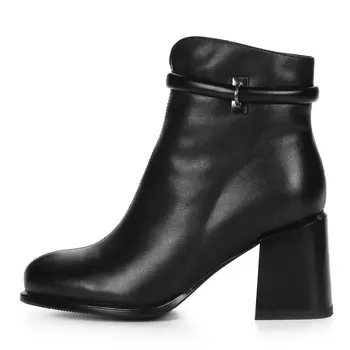 Черные зимние ботильоны из гладкой кожи