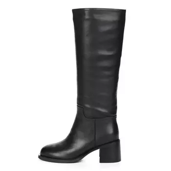 Черные зимние сапоги из гладкой кожи