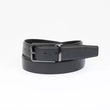 Черный кожаный ремень