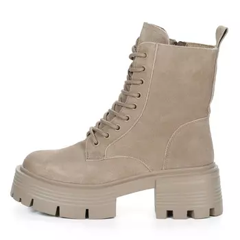 Коричневые утепленные ботинки из ворсовой кожи