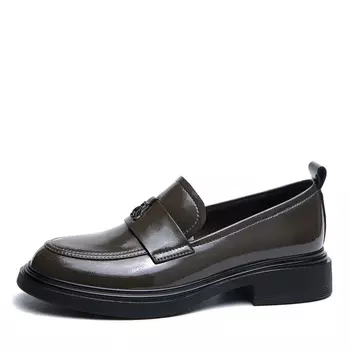 Лоферы из лаковой кожи цвета хаки