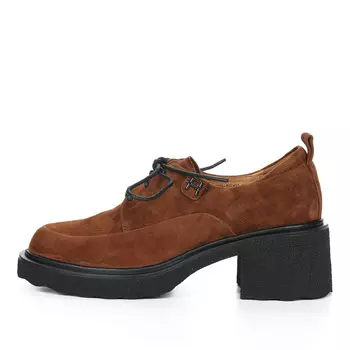 Рыжие закрытые туфли из натурального велюра