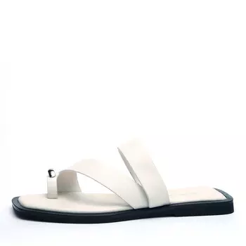 Шлепанцы из кожи рисового цвета