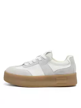 Светлые кеды из кожи и текстиля