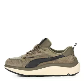 Зеленые кроссовки из кожи