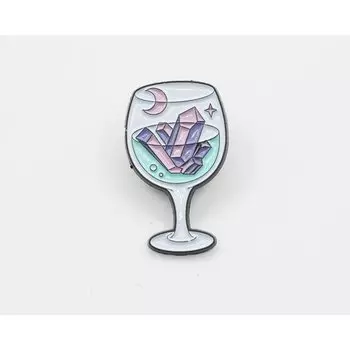 Металлический значок Krumpy Socks Бокал Алмазов