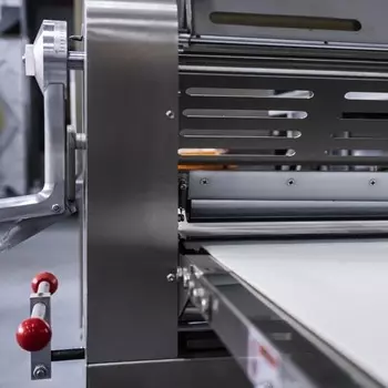 Автоматическая тестораскаточная машина Hualian Machinery YP-520