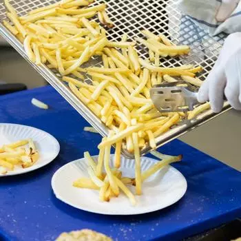 Доска разделочная Resto 530х325х18мм зеленая пластик