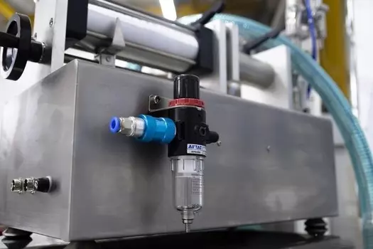 Дозатор поршневой Hualian Machinery LPF-100T