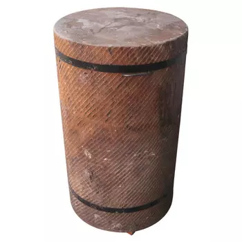 Колода разрубочная Советский ГОСТ d=52-65см h=92-100см на деревянных брусьях 5 см дуб