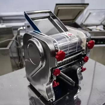 Лапшерезка электрическая Hualian Machinery HMT-20 (200 мм)