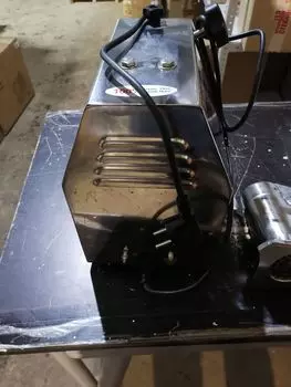 Мясорубка профессиональная Hurakan HKN-12SC выставочный образец (162870)