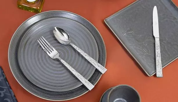 Нож столовый Turin Luxstahl KL-26