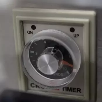 Запайщик пластиковой тары Hualian Machinery HL-95A (187х137)