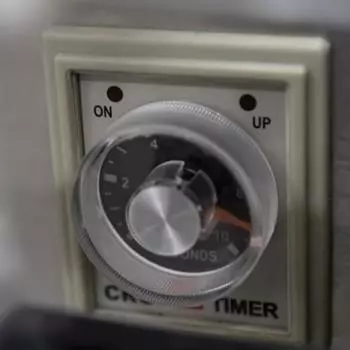 Запайщик пластиковой тары Hualian Machinery HL-95A (210х148)