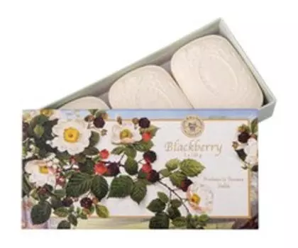 Набор натурального мыла с ароматом лесных ягод Gourmandise Savon Parfume Blackberry Set