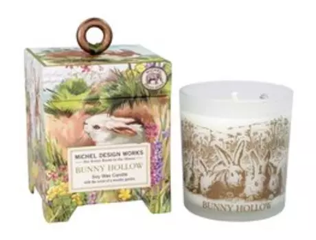 Парфюмированная свеча в подарочной коробке Michel Design Works Bunny Hollow Soy Wax Candle