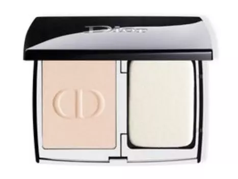 Стойкая компактная тональная основа для лица Dior Diorskin Forever Natural Velvet