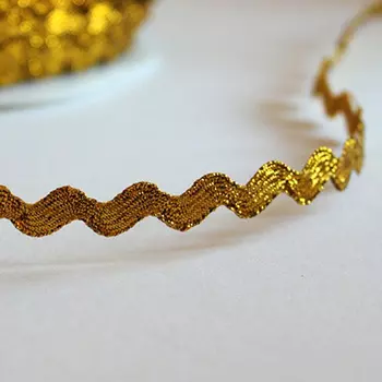 Тесьма Змейка (13-15 м) золотая