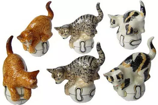 KLIMA Фигурка Кошка на мяче, 6см