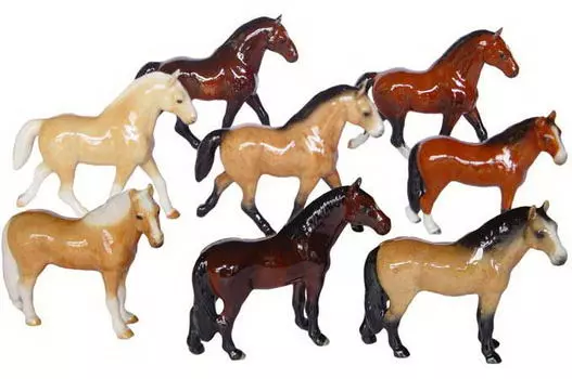 KLIMA Фигурка Скаковые лошади, коричневая 8см