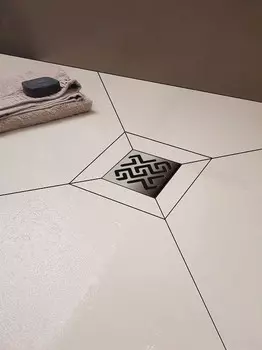 Душевой трап 99x99/50 мм матовый хром Berges Platz Antik 090060