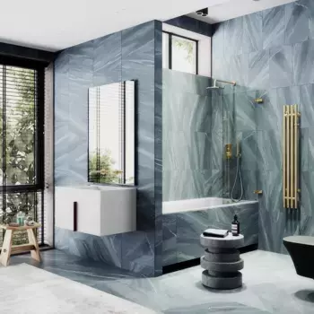 Шторка на ванну MaybahGlass MGV-645-3 70,5 см, профиль золотой матовый, стекло прозрачное