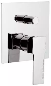 Смеситель для ванны Remer Qubika Q09