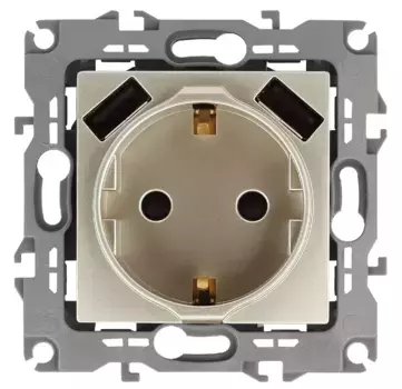 Розетка 2P+E со шторками и 2xUSB Эра 12-4109-04 Б0047843