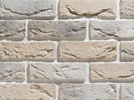 0 Leonardo Stone