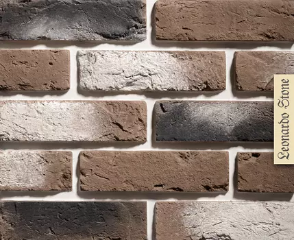 0 Leonardo Stone