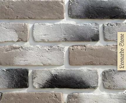 0 Leonardo Stone