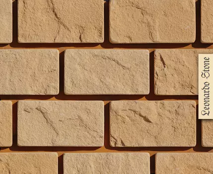 0 Leonardo Stone