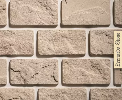 0 Leonardo Stone