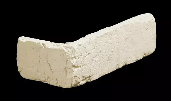 0 Leonardo Stone
