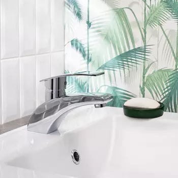 Смеситель для раковины BOOU B8213-1 хром