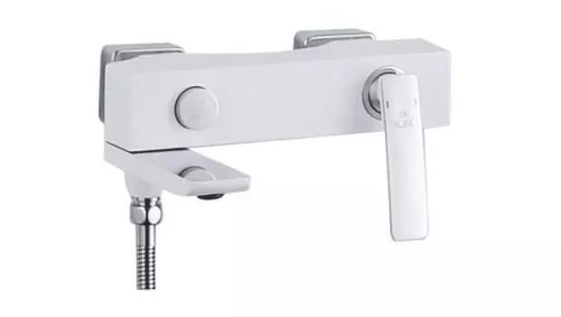 Смеситель для ванны с душем Rose R2702F белый/хром