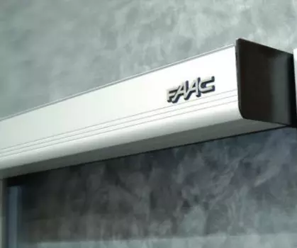 Раздвижные двери FAAC