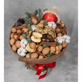 Букет из орехов, сухофруктов и мёда "Зимнее чаепитие"