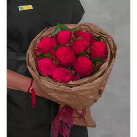 Букет из пионовидных роз "Обворожительный"