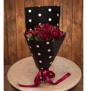 Букет-соло пионовидных тюльпанов "Black Magic" (15,25,35,51,75 или 101)