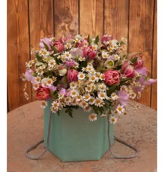 Композиция "Мелодия ветра"