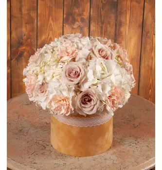 Композиция "Очаровательные ноты"