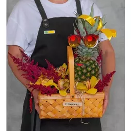 Композиция "Забавный фрукт"