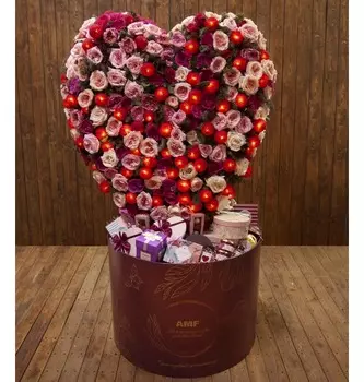 Подарочная коробка "Горящее сердце"