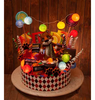 Подарочная коробка "На арене цирка"